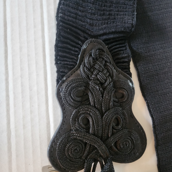 Black Wide Cinch Waist Belt Ornate Brandebourg Frog Closure 44"+ - Picture 8 of 8